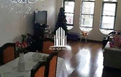 Imagem: O depósito possui 1 Vaga na garagem e 64m² de Área e está