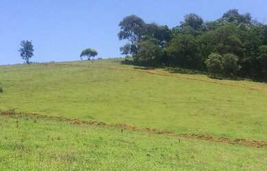 Imagem: O terreno possui 600m² de Área e está localizado em Centro