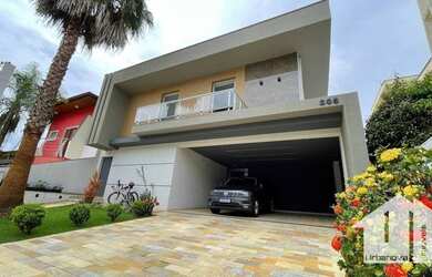 Imagem: A casa em condomínio possui 3 Dormitórios, 5 Banheiros, 2