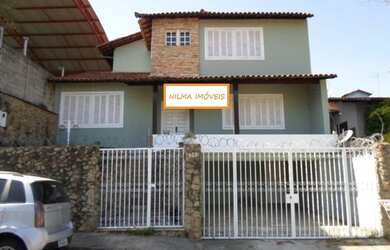 Imagem: A casa possui 3 Dormitórios, 3 Banheiros, 5 Vagas na garagem