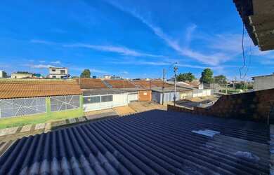 Imagem 10: Belo sobrado localizado na QD 805 fundo com supermercados Euro