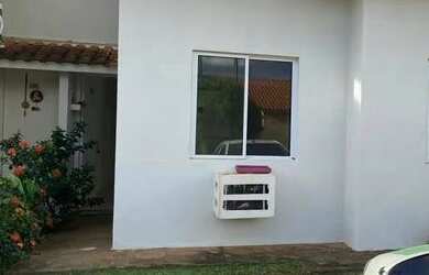 Imagem: A casa em condomínio possui 2 Dormitórios, 1 Banheiro, 2 Vagas