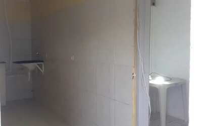 Imagem 3: Kitinete para moças. Guarda roupa