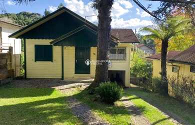 Imagem: A casa possui 3 Dormitórios, 1 Banheiro e 60m² de Área e