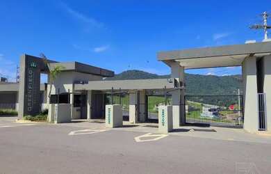 Imagem 3: CONDOMÍNIO GREENFIELD. Casa com piscina em Atibaia