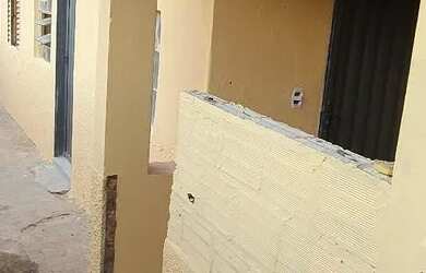 Imagem 2: Alugo 450,00. 50m² de Área, 1 Banheiroe1 Dormitório