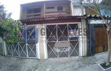 Imagem: A casa possui 3 Dormitórios, 5 Banheiros, 2 Vagas na garagem