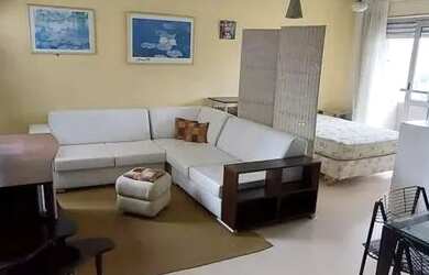 Imagem: O apartamento possui 1 Dormitório, 1 Banheiro, 45m² de Área