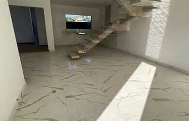 Imagem: Sobrado em condomínio de alto padrão - Pouso Alegre