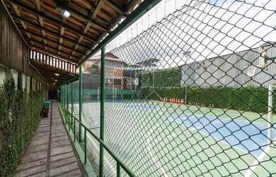 Imagem: O depósito possui 2 Vagas na garagem, 279m² de Área e está