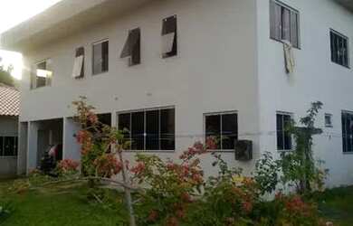 Imagem: A kitnet possui 1 Dormitório, 2 Banheiros, 1 Vaga na garagem