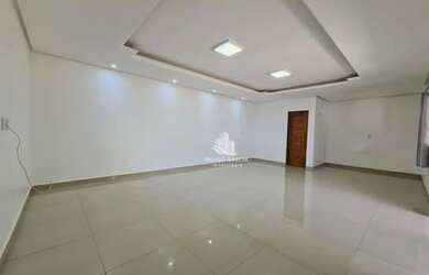 Imagem: A casa possui 1 Dormitório, 1 Banheiro, 5 Vagas na garagem