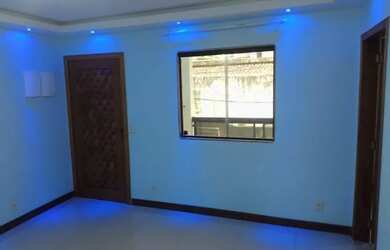 Imagem 2: Casa de frente pra serra. 200m² de Área, 3 Vagas na garageme3 Dormitórios