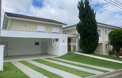 Imagem: A casa em condomínio possui 4 Dormitórios, 4 Banheiros, 4