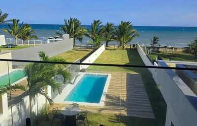 Imagem: A casa em condomínio possui 4 Dormitórios, 5 Banheiros, 2