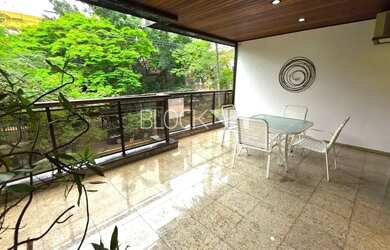 Imagem: O apartamento possui 3 Dormitórios, 5 Banheiros, 2 Vagas na