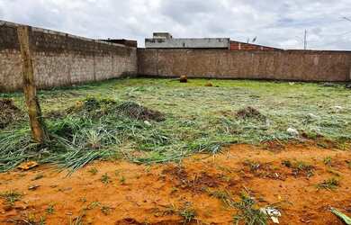 Imagem: O terreno possui 400m² de Área e está localizado em Taguatinga