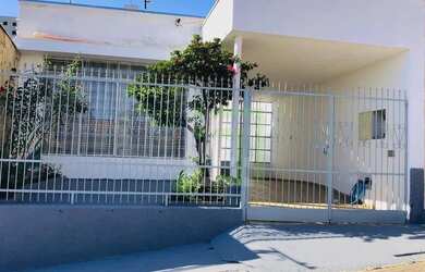 Imagem: A casa para alugar possui 2 Dormitórios, 1 Banheiro, 1 Vaga