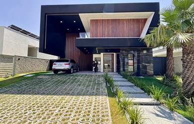 Imagem: A casa em condomínio possui 4 Dormitórios, 5 Banheiros, 4