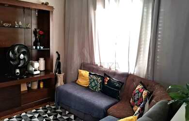 Imagem: A casa possui 5 Dormitórios, 3 Banheiros, 1 Vaga na garagem