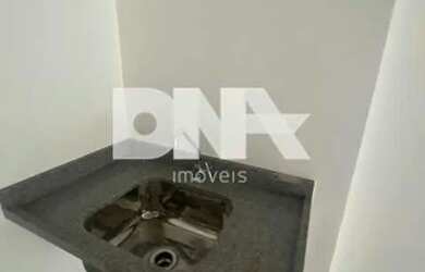 Imagem: O depósito possui 1 Vaga na garagem e 42m² de Área e está