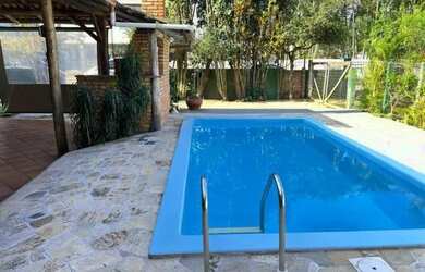 Imagem 2: Casa - Florianópolis SC. Piscina, Churrasqueira, 80m² de Áreae2 Banheiros