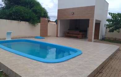 Imagem: A casa possui 3 Dormitórios, 2 Banheiros, 80m² de Área e