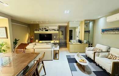 Imagem: O apartamento possui 2 Dormitórios, 2 Banheiros, 2 Vagas na