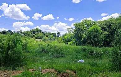 Imagem: O terreno possui 10m² de Área, Imóvel novo e está localizado