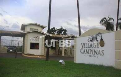 Imagem: A casa em condomínio possui 3 Dormitórios, 2 Banheiros, 135m²