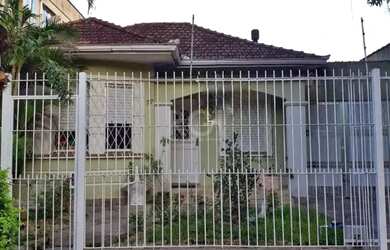 Imagem: A casa possui 3 Dormitórios, 3 Banheiros, 142m² de Área e