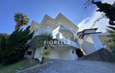 Imagem: A casa em condomínio possui 3 Dormitórios, 5 Banheiros, 3