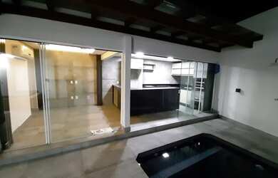 Imagem: A casa em condomínio possui 3 Dormitórios, 2 Banheiros e 120m²