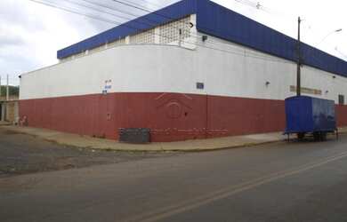 Imagem: O depósito possui 700m² de Área e está localizado em Jardim