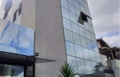 Imagem: O depósito possui 5 Vagas na garagem, 490m² de Área e está