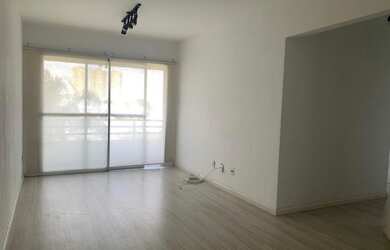 Imagem: O apartamento possui 2 Dormitórios, 1 Banheiro, 2 Vagas na