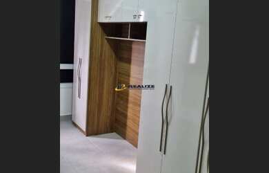 Imagem: O apartamento possui 1 Dormitório, 1 Banheiro, 1 Vaga na garagem