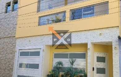 Imagem: A casa possui 2 Dormitórios, 4 Banheiros, 3 Vagas na garagem