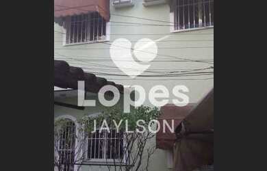 Imagem: A casa possui 3 Dormitórios, 5 Banheiros, 1 Vaga na garagem