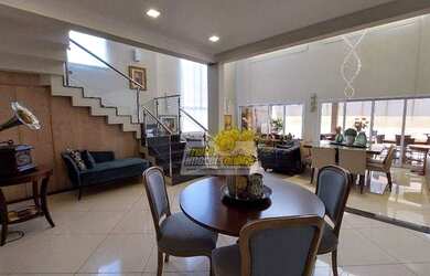 Imagem 3: Casa com 4 dormitórios à venda, 330 m² por R$ 2.230.000,00 - Jardim do Lago - Uberaba/MG