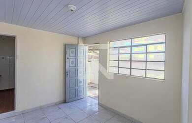 Imagem: A casa possui 1 Dormitório, 1 Banheiro, 50m² de Área e está