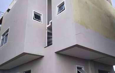 Imagem: A casa possui 3 Dormitórios, 3 Banheiros, 2 Vagas na garagem