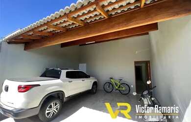 Imagem: A casa possui 2 Dormitórios, 2 Banheiros, 2 Vagas na garagem