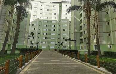 Imagem: O apartamento possui 2 Dormitórios, 1 Banheiro, 1 Vaga na garagem