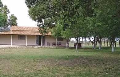 Imagem 1: Vende-se FAZENDA. 