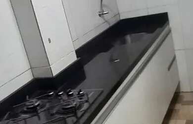 Imagem: A kitnet possui 1 Dormitório, 2 Banheiros e está localizado