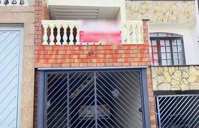 Imagem: A casa possui 2 Dormitórios, 3 Banheiros, 2 Vagas na garagem