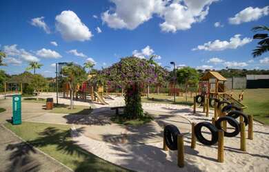 Imagem: O terreno possui 1.200m² de Área e está localizado em Loteamento