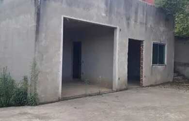 Imagem: A casa em condomínio possui 3 Dormitórios, 1 Banheiro, 3 Vagas