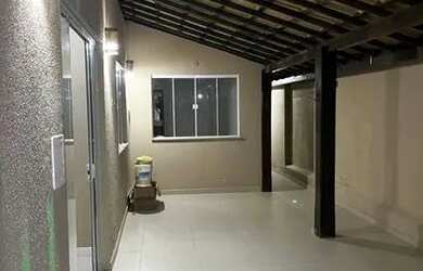 Imagem: A casa em condomínio para alugar possui 4 Dormitórios, 3 Banheiros